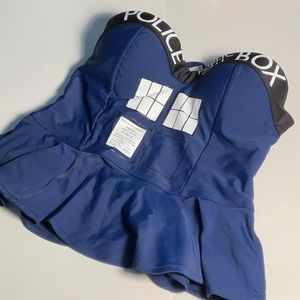 B28 Hot Topic Doctor Who Police Box Blue Peplum Swim Top Juniors XS